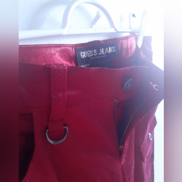 GUESS JEANS silky, stretchy cargo pants with multiple pockets - Picture 2 of 9